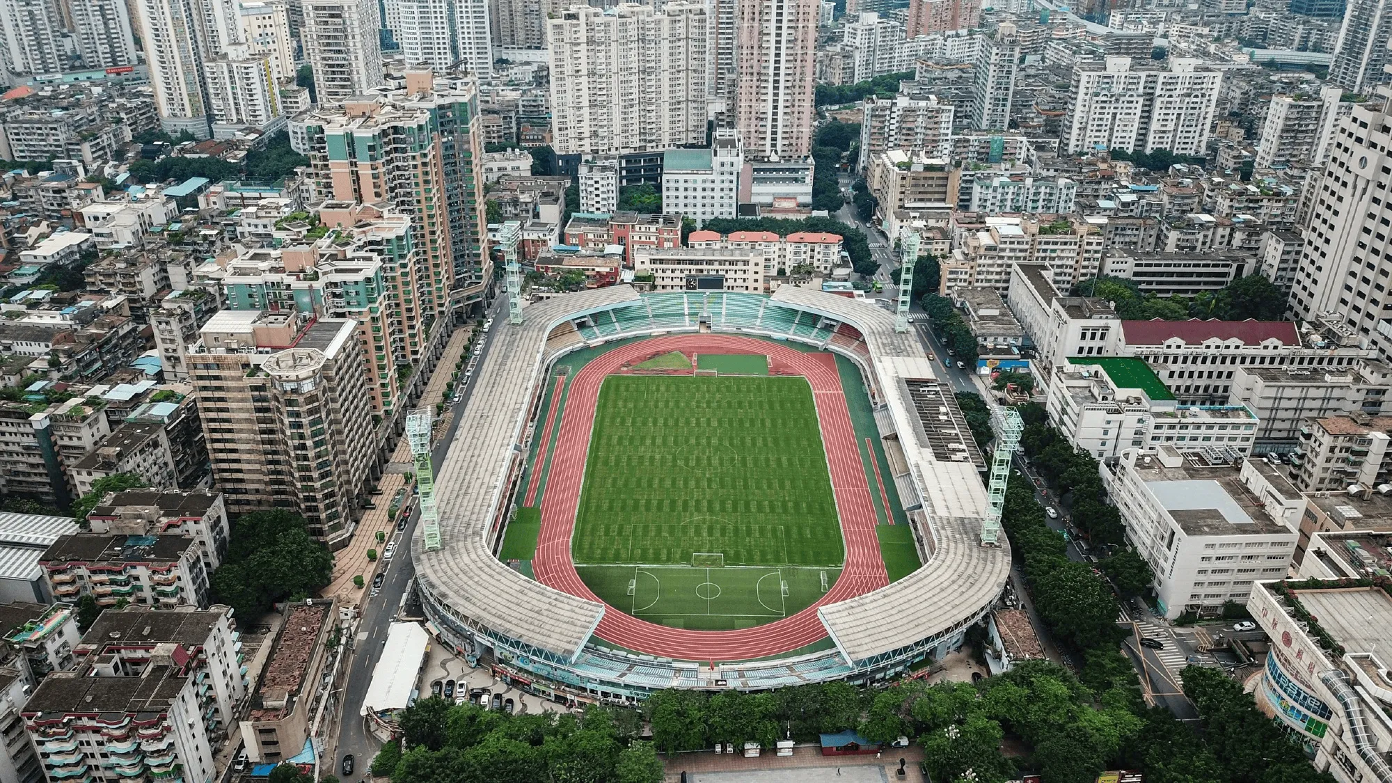 足球报：本赛季中甲及中乙联赛开幕式均将落户广州